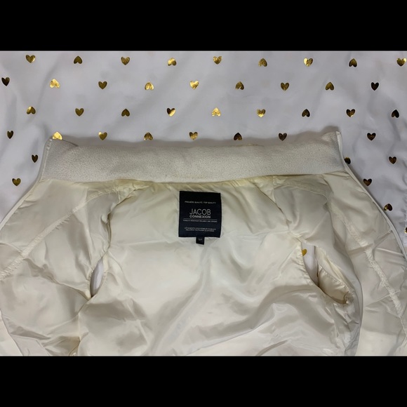 2/$30 Used condition vest - Picture 4 of 4